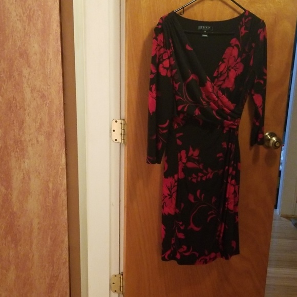 Ralph Lauren Dresses & Skirts - Ralph Lauren Knee length dress size 10P